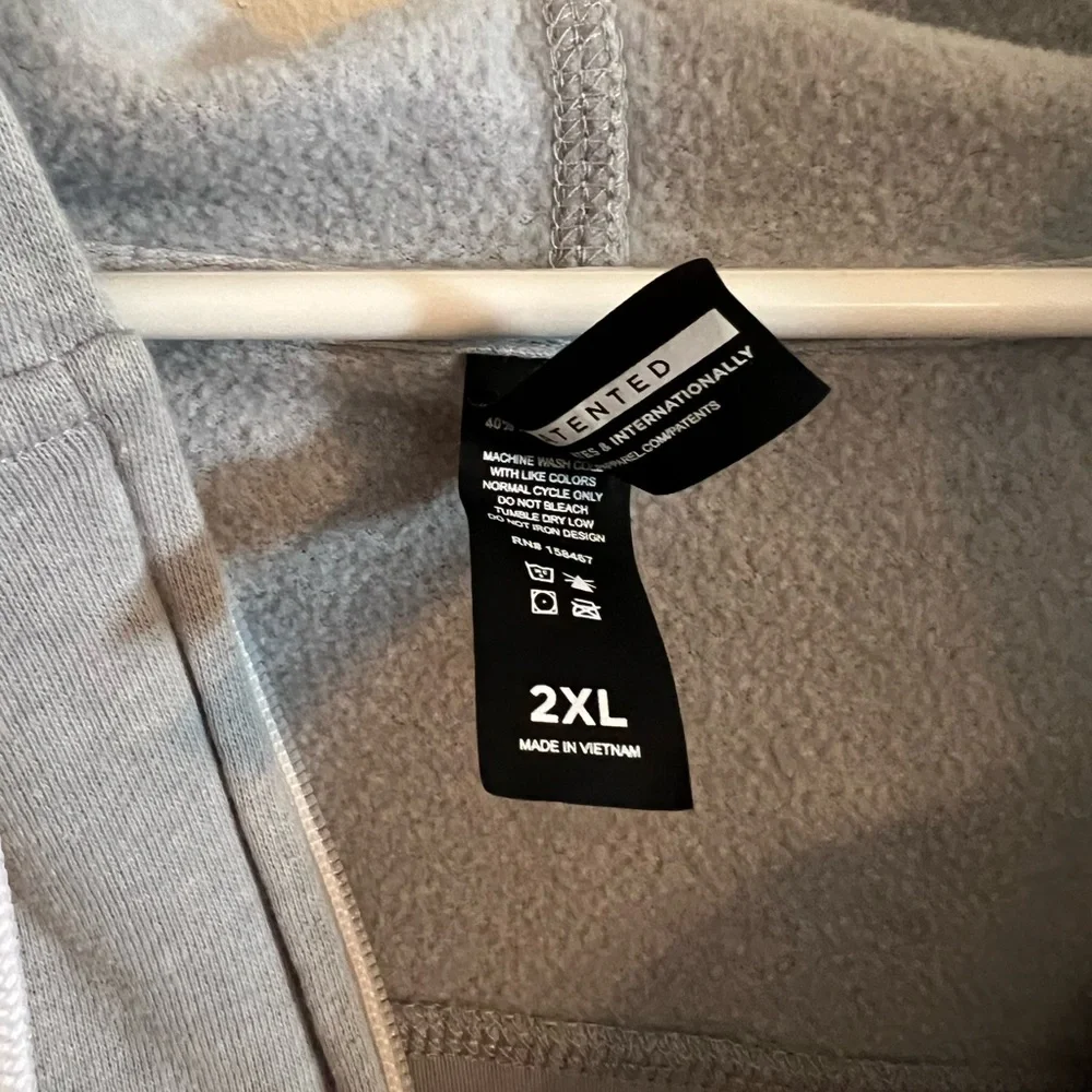 Wisconsin State Fair QuikFlip Zip Hoodie/ Drawstring Bag - 2XL - Picture 5 of 9